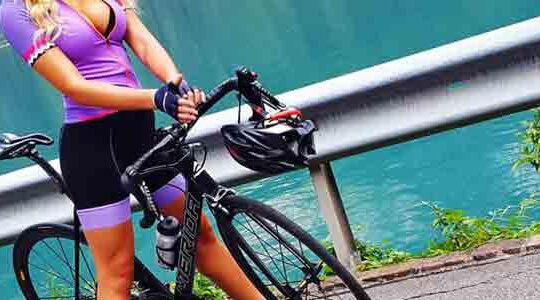 trouver-une-boutique-en-ligne-specialisee-dans-la-vente-d-accessoires-et-d-equipement-de-velo